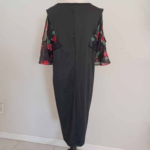 Rosegal Black Short Sleeved Cold Shoulder Floral Dress Size 5XL - Picture 3 of 9